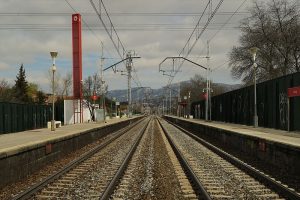 Un recorrido por las estaciones de tren menos usadas en España - San Yago